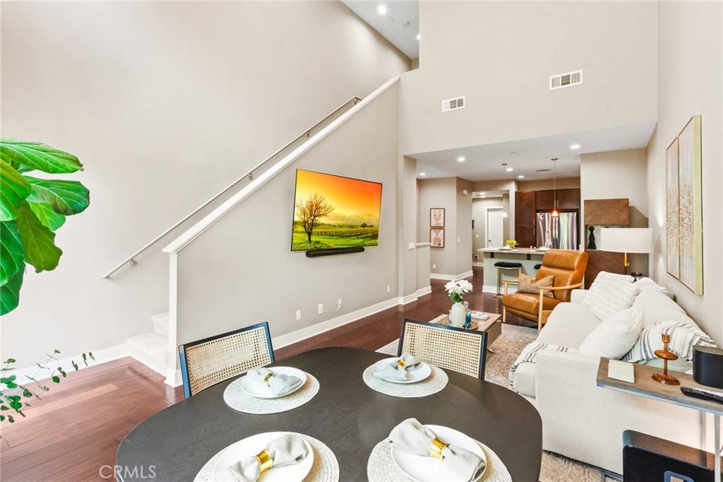 Irvine, CA 92612,31 Soho