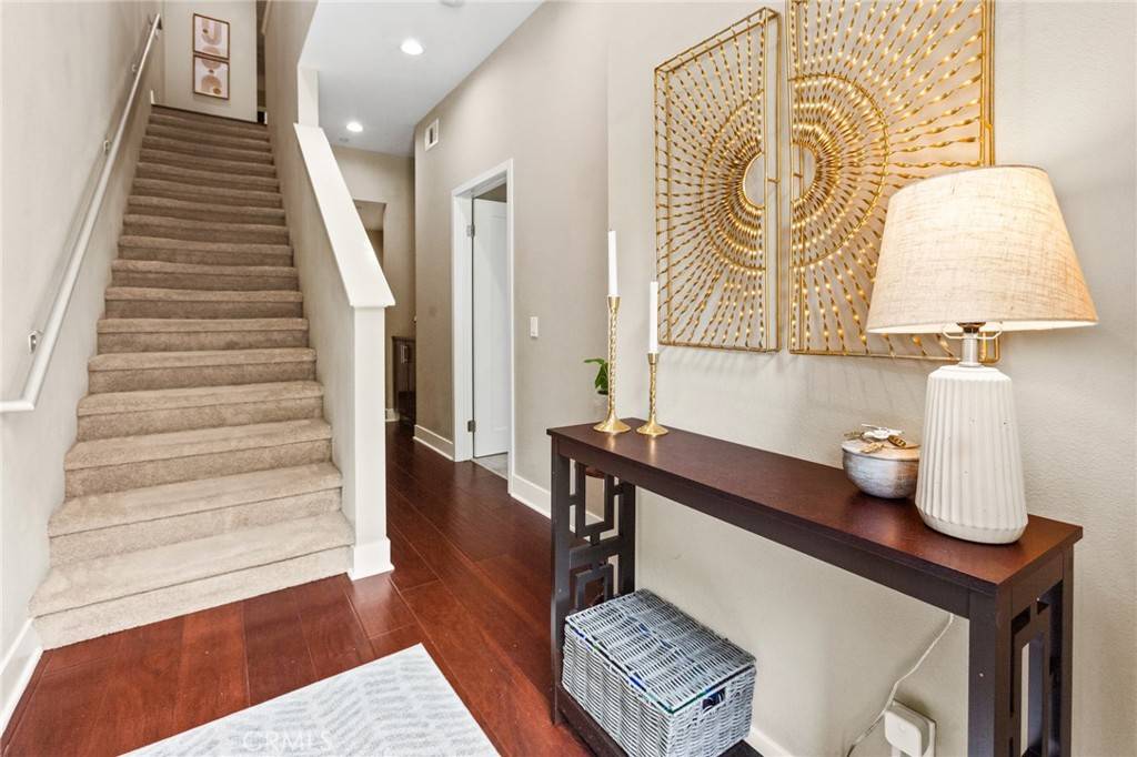 Irvine, CA 92612,31 Soho