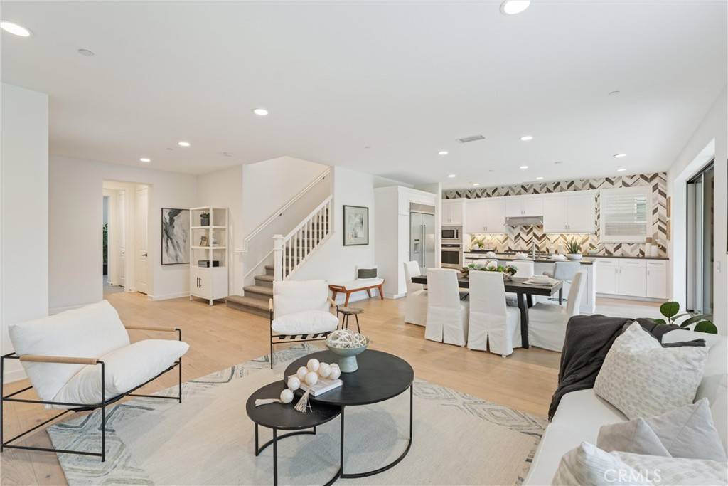 Tustin, CA 92782,287 Barnes RD