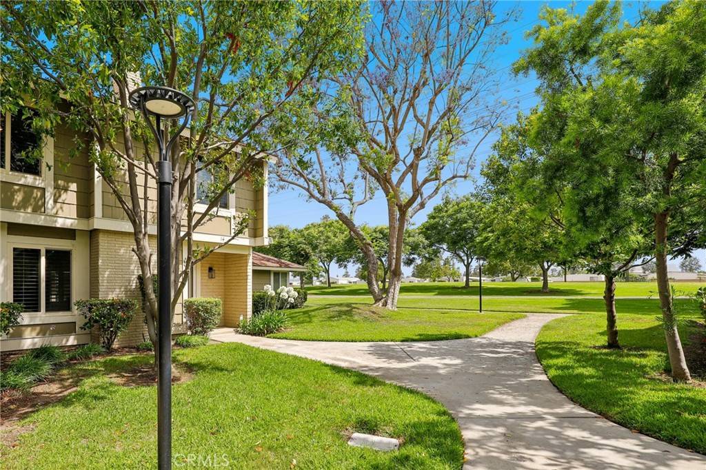 Irvine, CA 92604,14 Black Oak