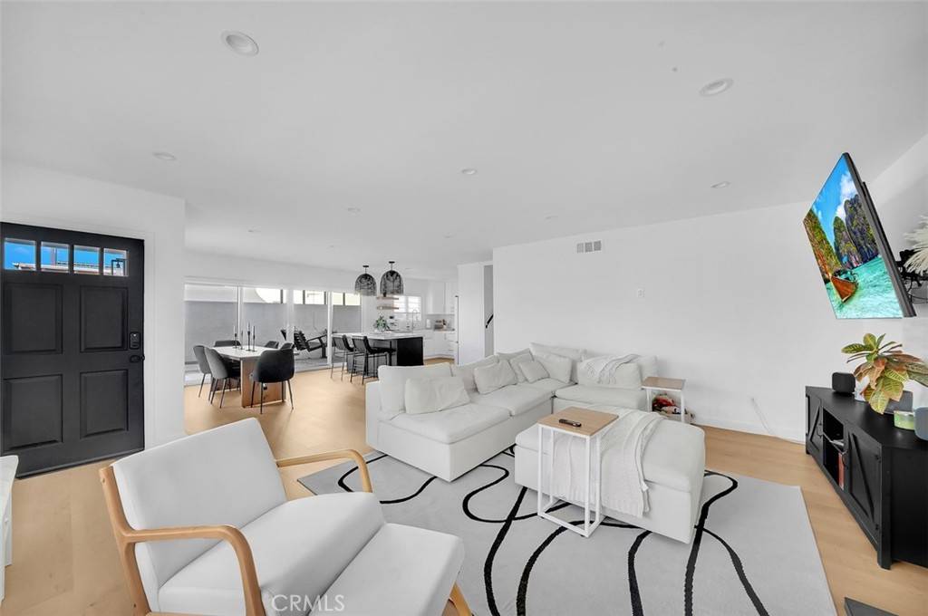 Long Beach, CA 90803,333 La Verne AVE