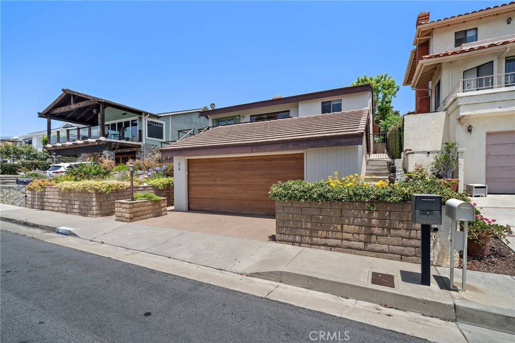San Clemente, CA 92672,318 Avenida Santa Margarita