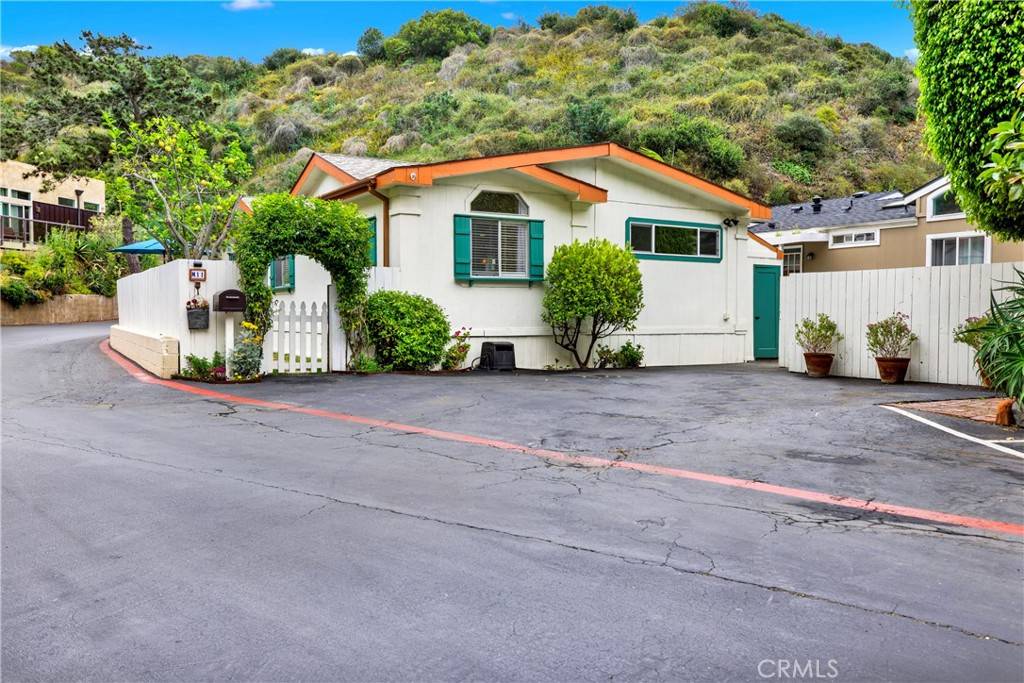 Laguna Beach, CA 92651,30802 Coast #M11