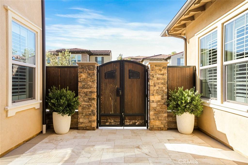 Brea, CA 92821,2282 E Rosecrans CT