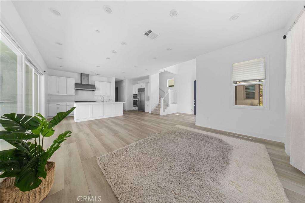 Valencia, CA 91355,27216 W Coyote Bush Ct