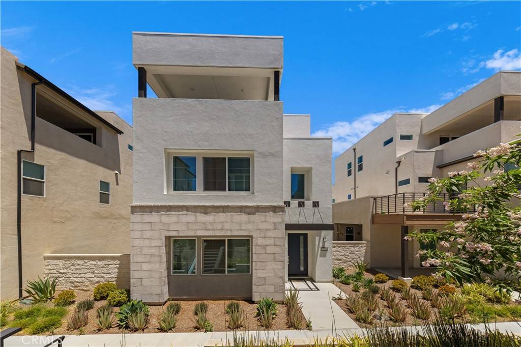 Valencia, CA 91355,27216 W Coyote Bush Ct