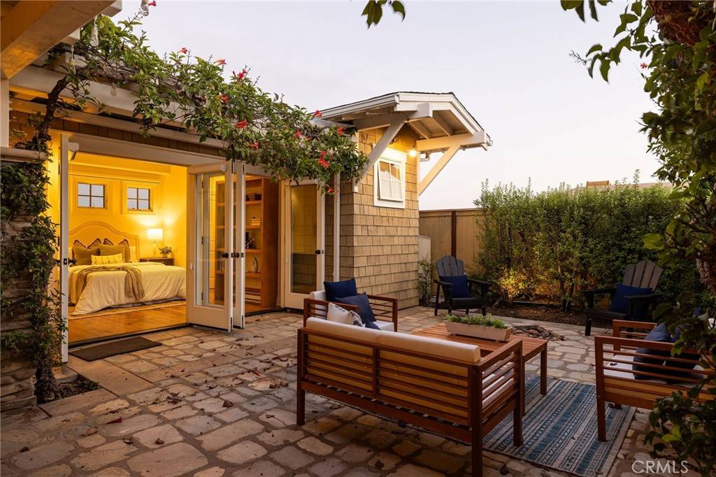 Corona Del Mar, CA 92625,633 Rockford RD