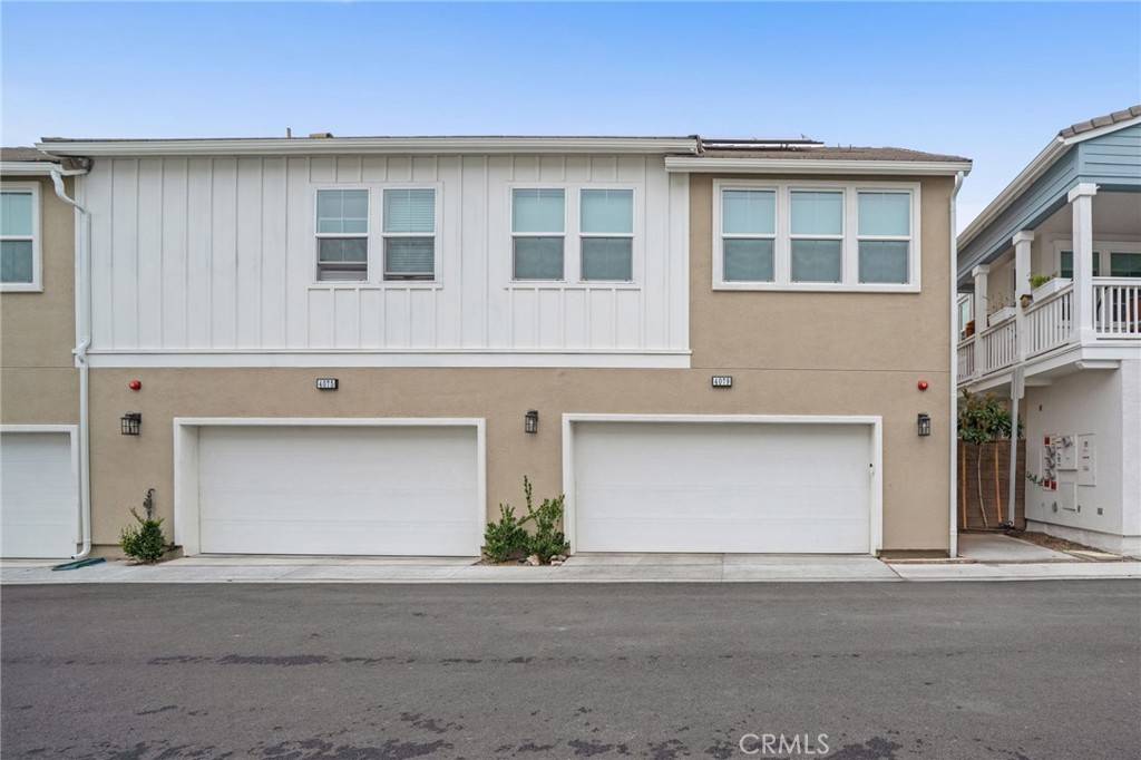 Corona, CA 92883,4079 Summer WAY