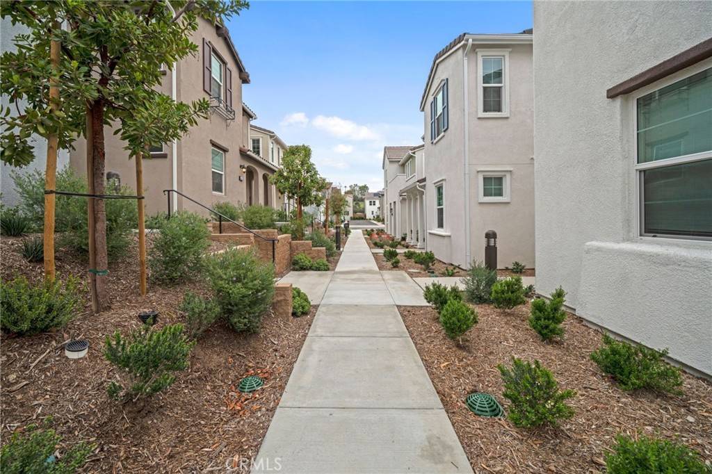 Corona, CA 92883,4079 Summer WAY