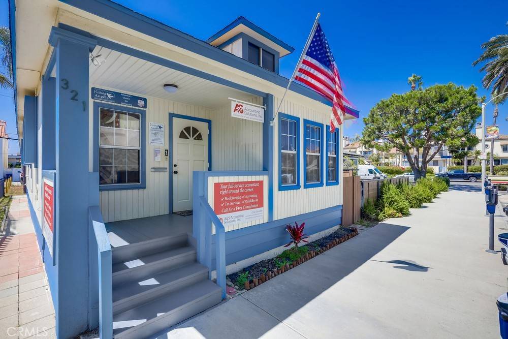 Huntington Beach, CA 92648,321 5th ST