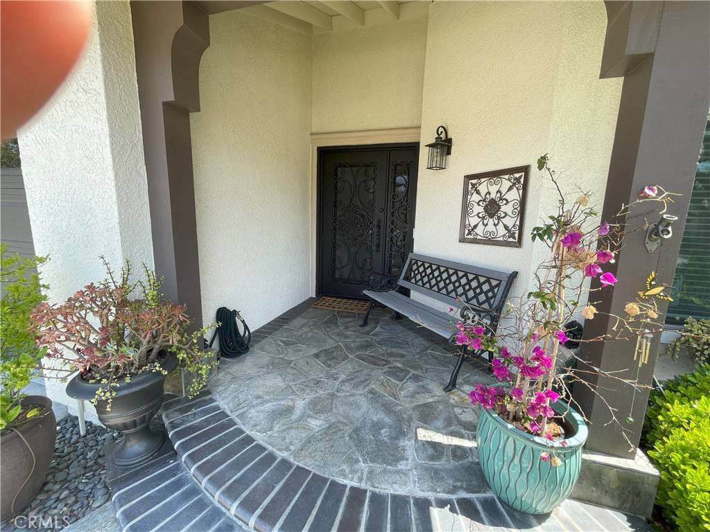 Aliso Viejo, CA 92656,17 Thornbird