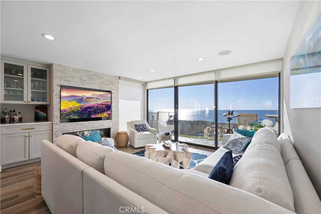 Encinitas, CA 92024,335 W I ST