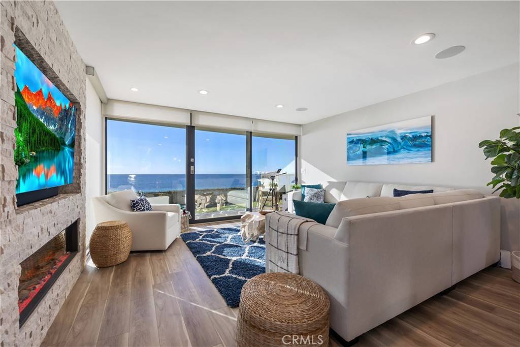 Encinitas, CA 92024,335 W I ST
