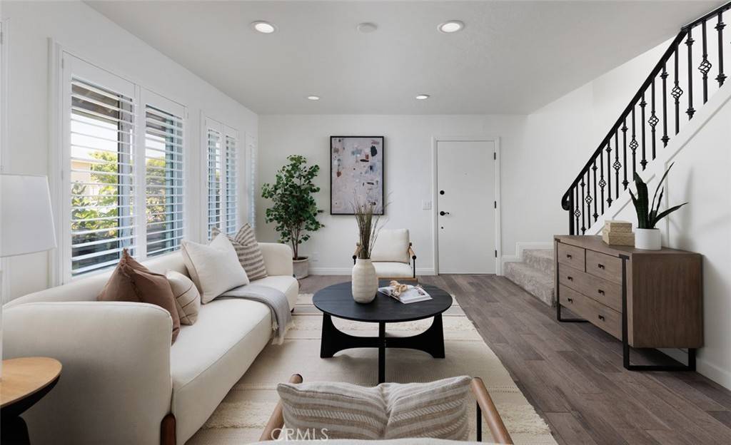 Irvine, CA 92604,81 Golden Glen Street #1