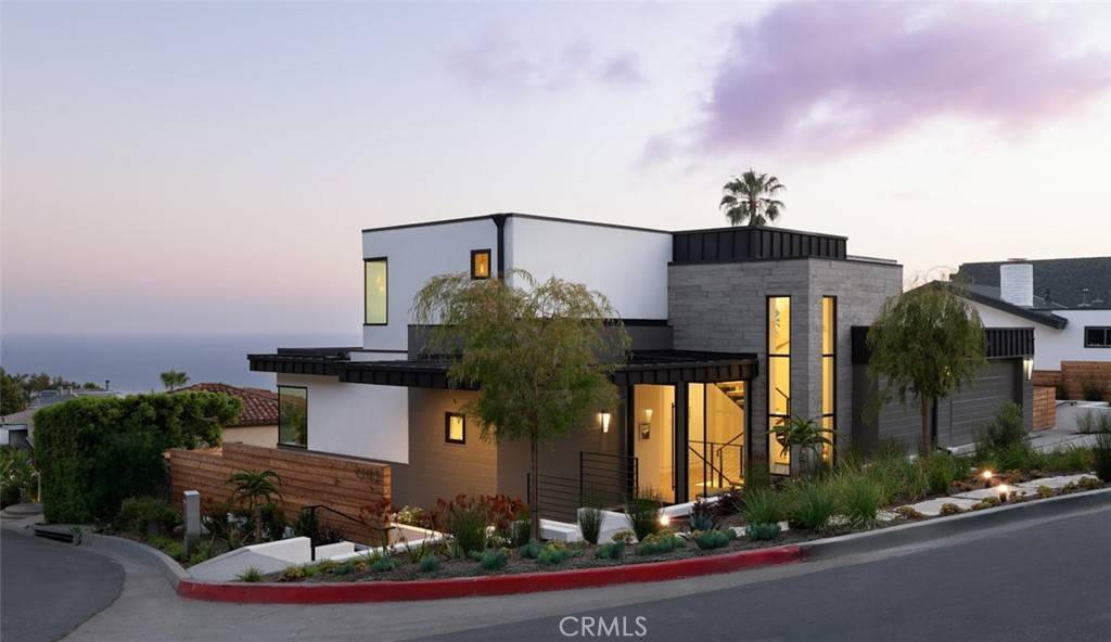 Laguna Beach, CA 92651,1105 Skyline DR