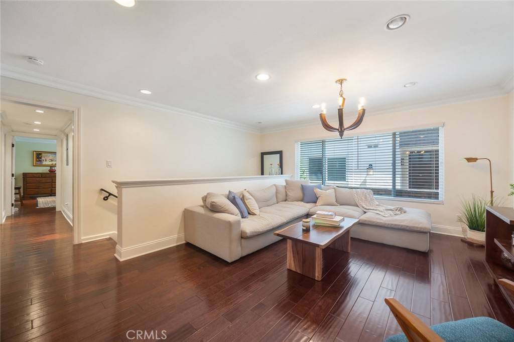 Beverly Hills, CA 90210,9330 Clifton WAY #201/102