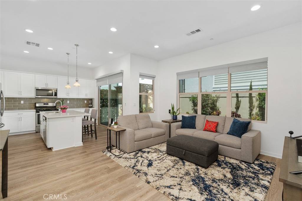 Corona, CA 92883,4235 Horvath ST #103