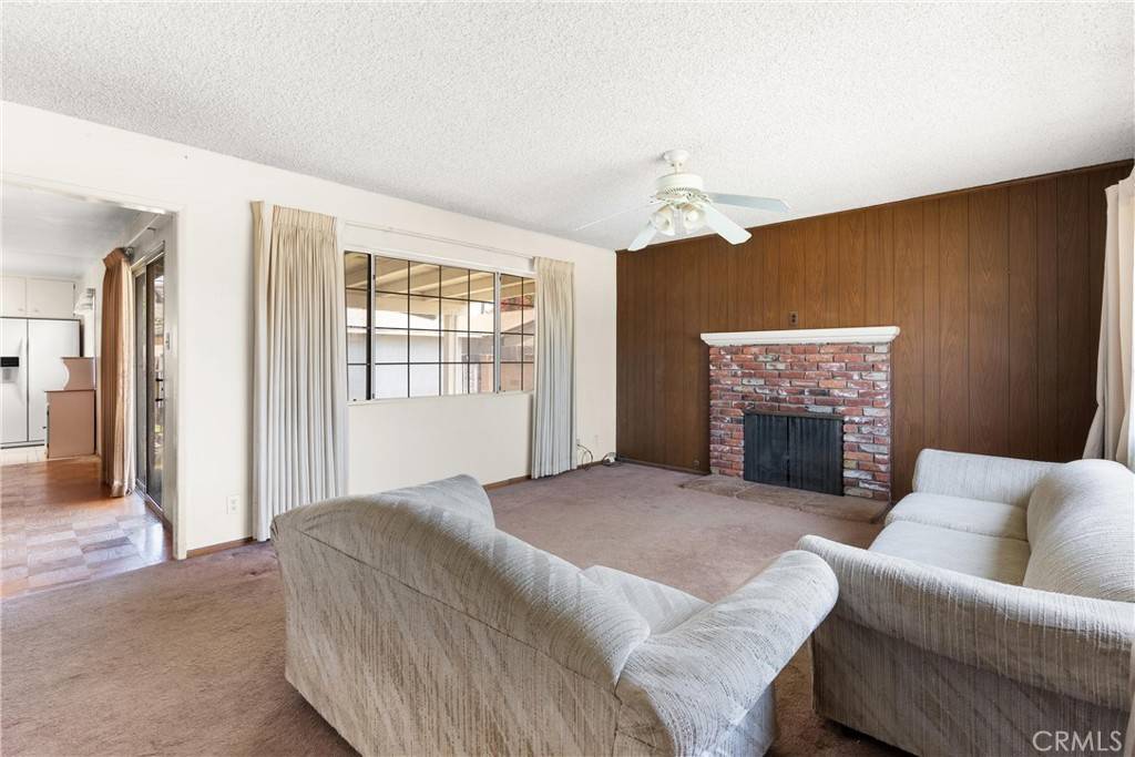 Westminster, CA 92683,13562 Springdale ST