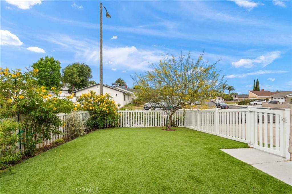 Laguna Hills, CA 92653,25022 La Suen RD