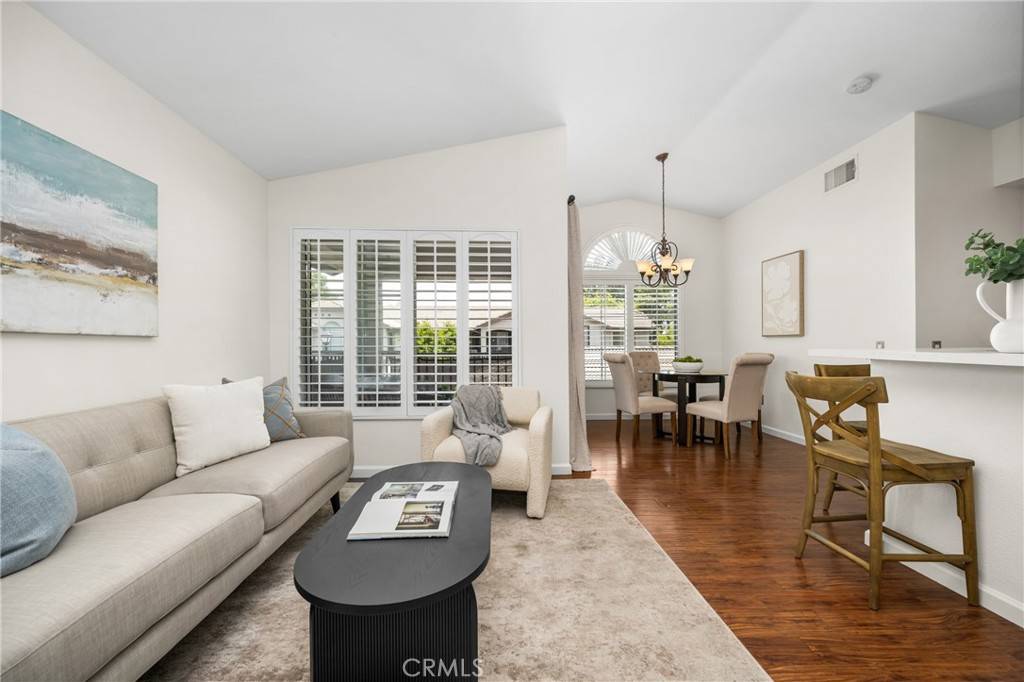Lake Forest, CA 92610,195 Chaumont CIR