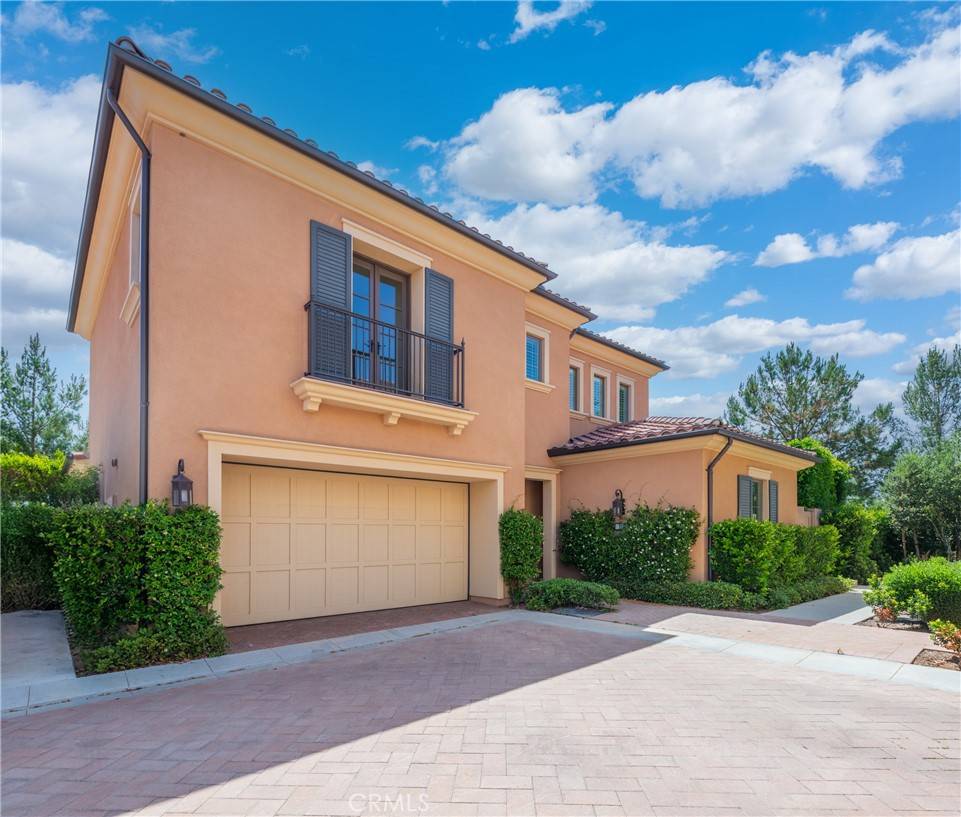Irvine, CA 92602,111 Vigna
