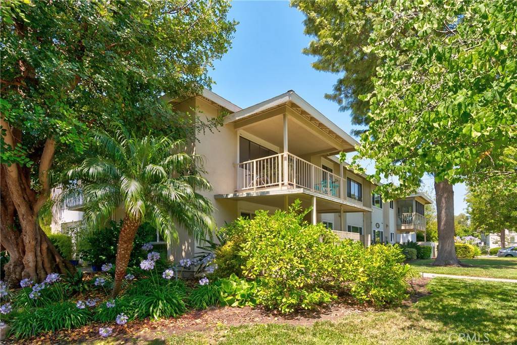 Laguna Woods, CA 92637,922 Avenida Majorca #O