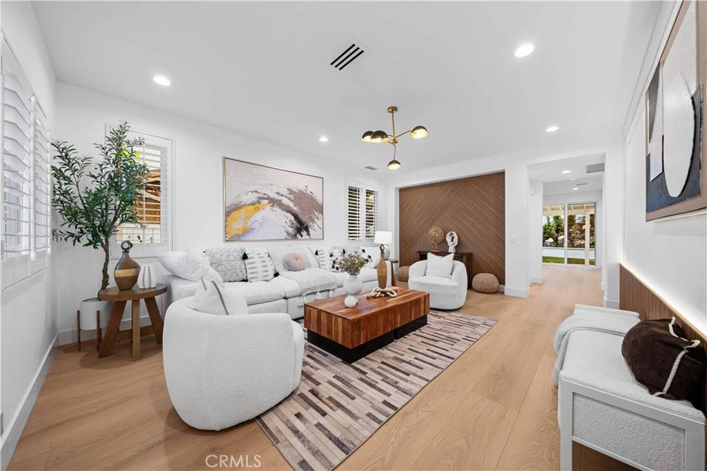 Irvine, CA 92602,33 Winterfield RD