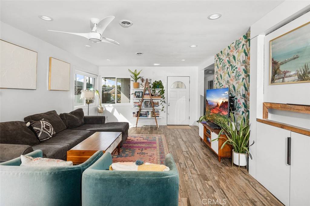 San Clemente, CA 92672,131 W Avenida Cordoba
