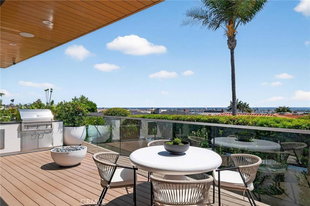 Corona Del Mar, CA 92625,1501 Serenade