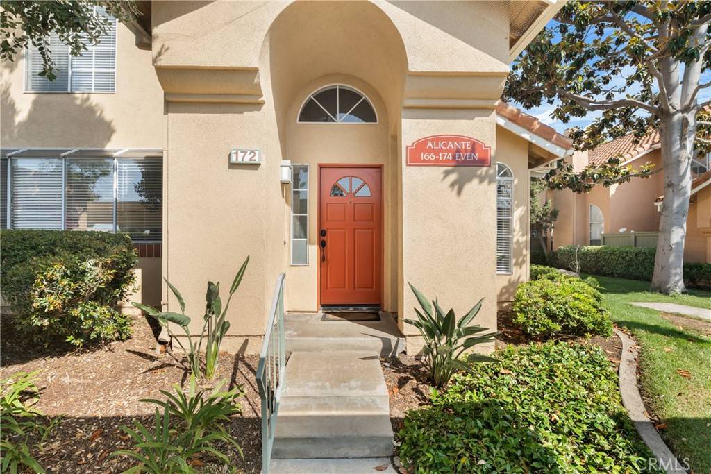 Irvine, CA 92614,172 Alicante Aisle