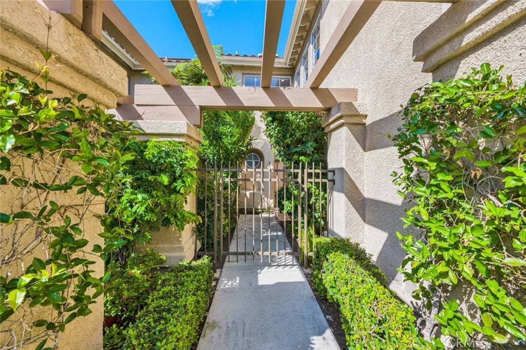 Rancho Santa Margarita, CA 92688,114 Encantado