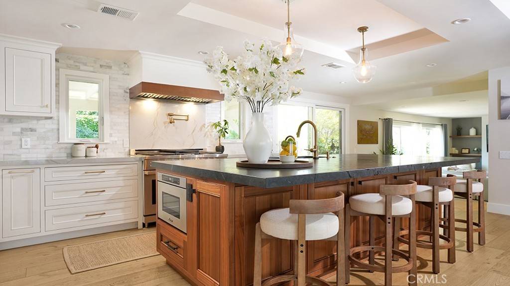 Mission Viejo, CA 92691,27022 Mariscal LN
