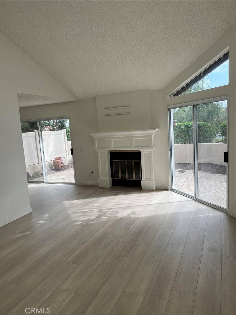 Irvine, CA 92612,81 Stanford CT #67