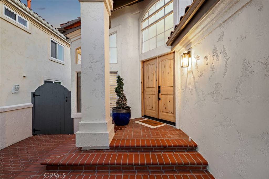 Laguna Niguel, CA 92677,10 Novilla