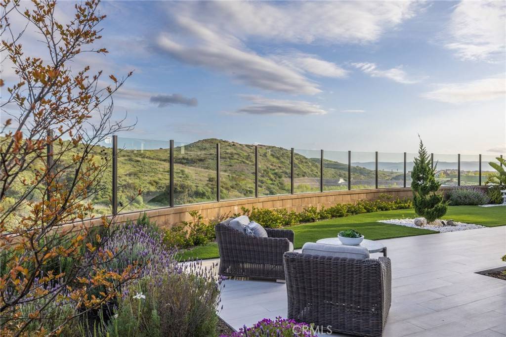 Irvine, CA 92618,200 Canterbury