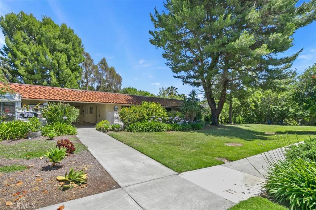 Laguna Woods, CA 92637,933 Avenida Majorca #P