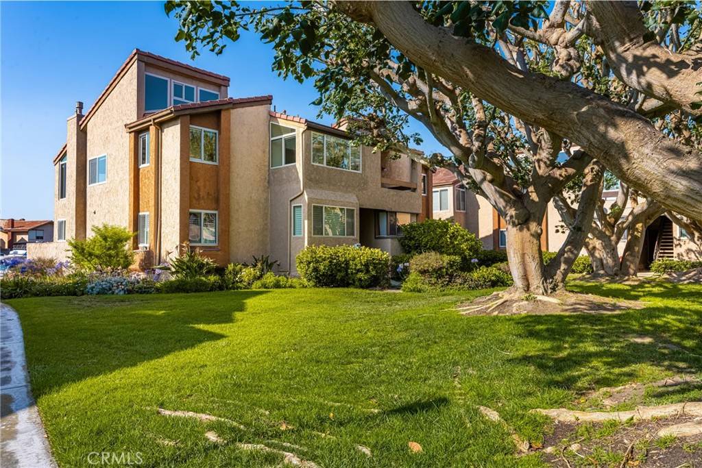 Huntington Beach, CA 92649,17094 Bluewater LN