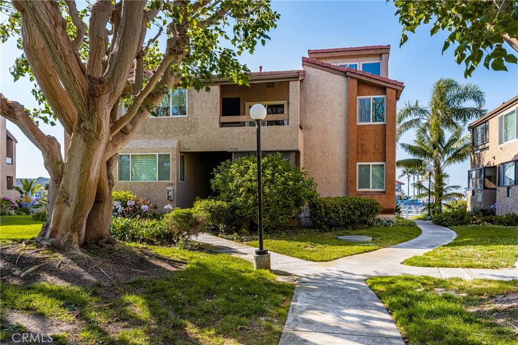 Huntington Beach, CA 92649,17094 Bluewater LN