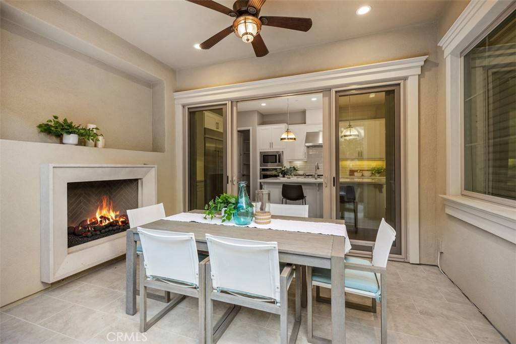 Irvine, CA 92602,75 English Saddle