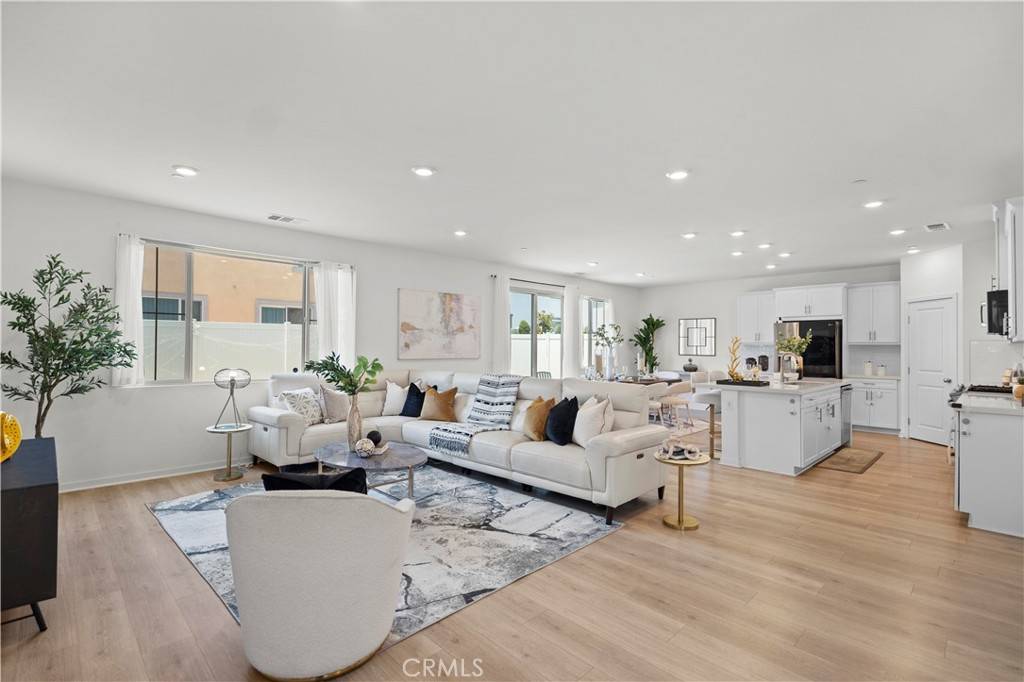 Corona, CA 92883,2239 Melogold WAY