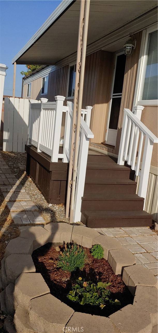 Carson, CA 90745,401 W Carson