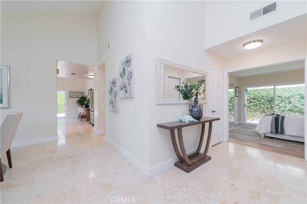 Irvine, CA 92620,18 Hunter