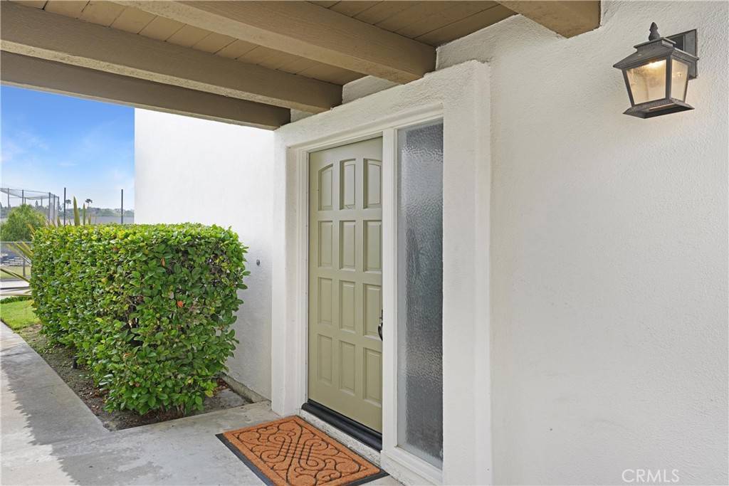 Newport Beach, CA 92660,2002 Barranca