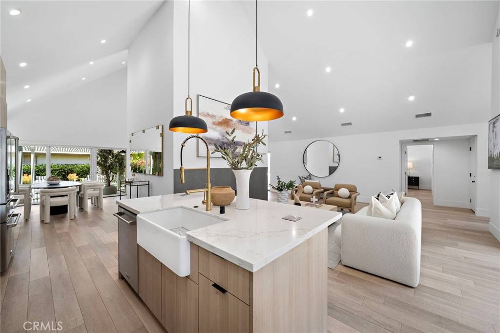 Irvine, CA 92612,4421 Pinyon Tree LN