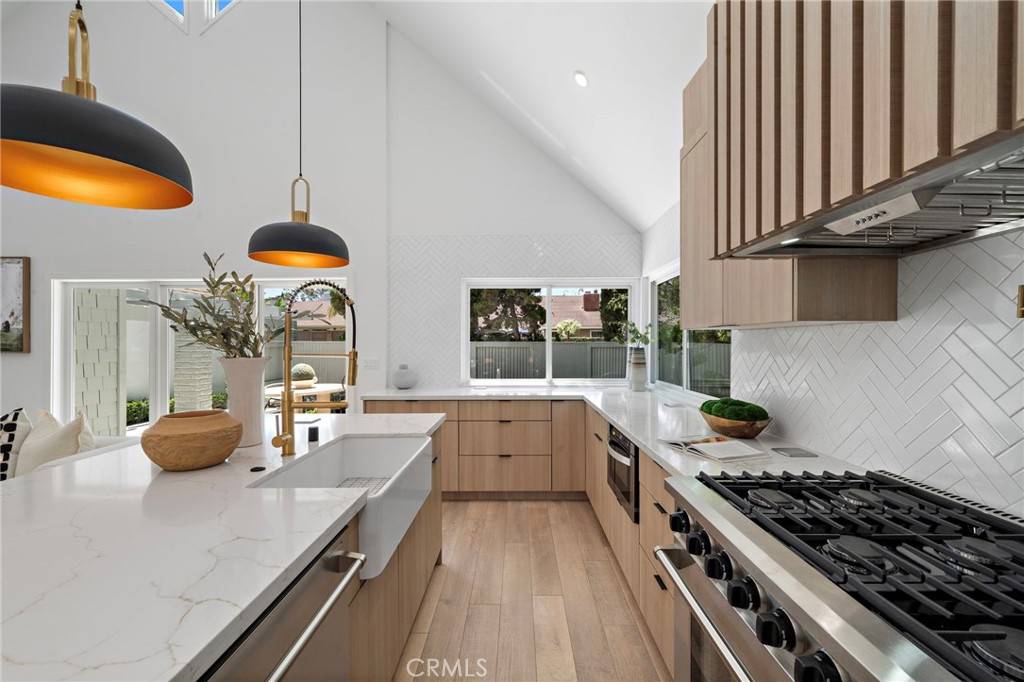 Irvine, CA 92612,4421 Pinyon Tree LN