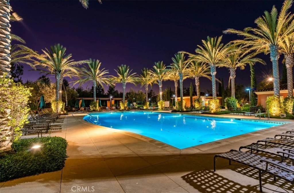 Irvine, CA 92618,64 Full Moon