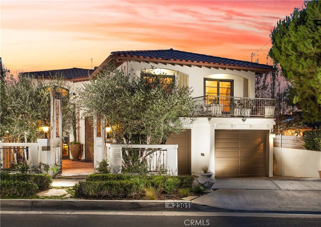 Corona Del Mar, CA 92625,2301 Pacific DR