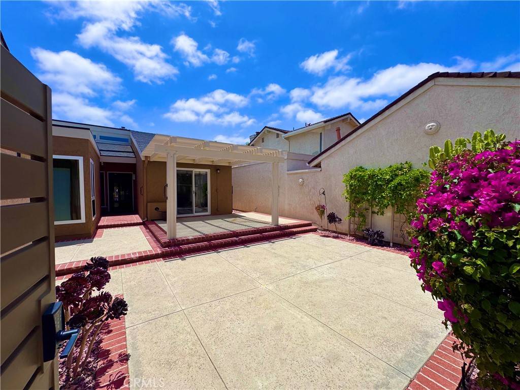 Laguna Niguel, CA 92677,24372 Borrego CT