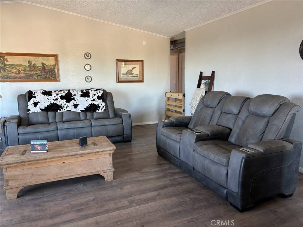 Pinon Hills, CA 92372,2033 Hollister RD