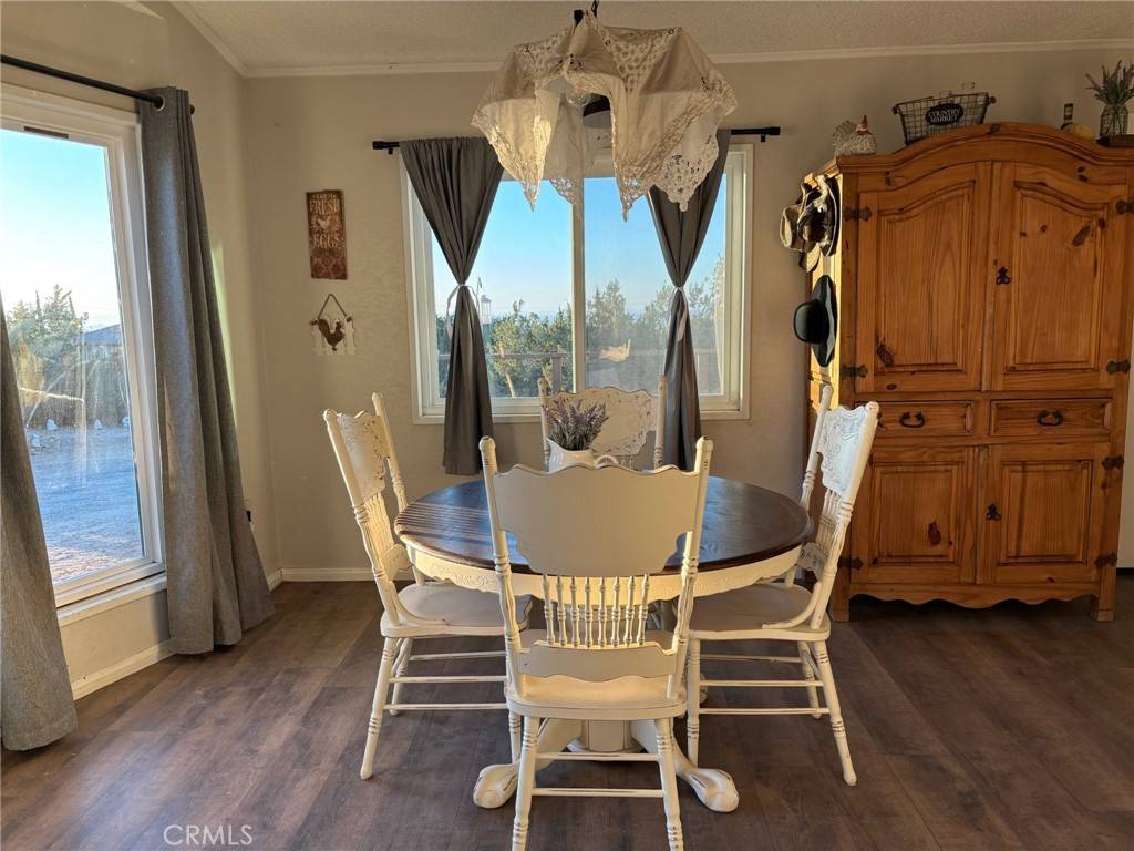 Pinon Hills, CA 92372,2033 Hollister RD
